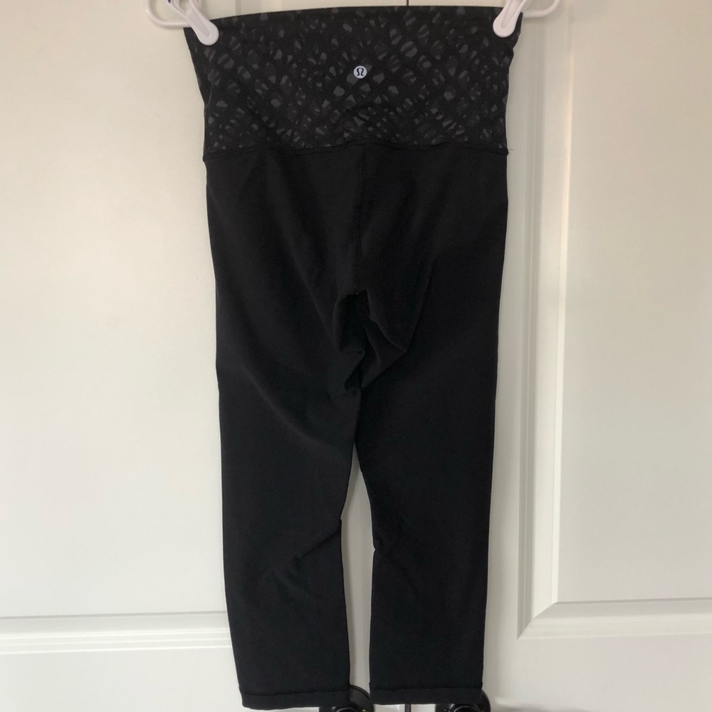 Lululemon Cropped Leggings Size 6